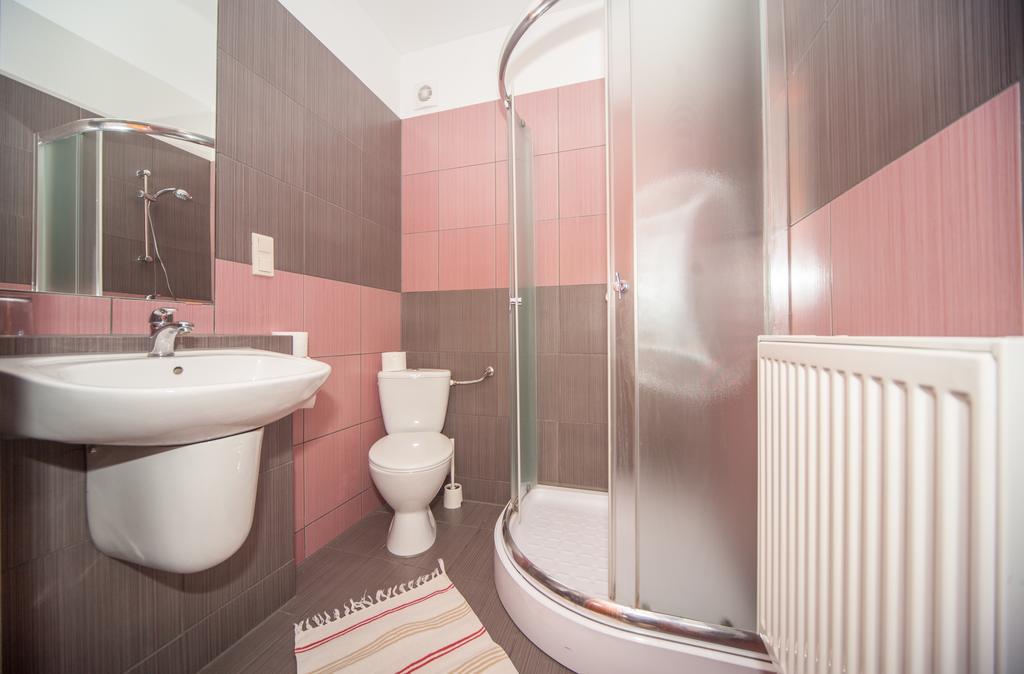 Hotel Ada Wiekszyce Extérieur photo