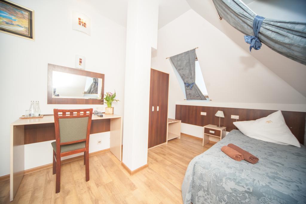 Hotel Ada Wiekszyce Extérieur photo