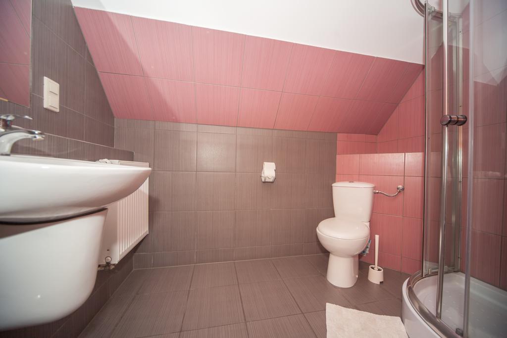 Hotel Ada Wiekszyce Extérieur photo